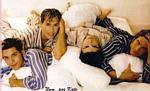 les worlds apart au lit