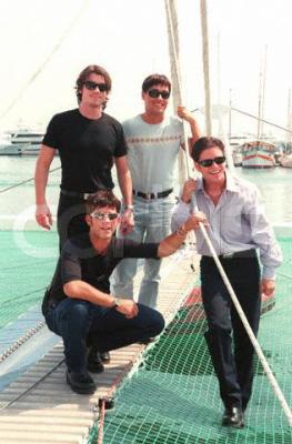 les worlds apart  a cannes