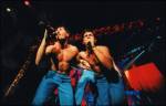 les worlds apart the futur tour