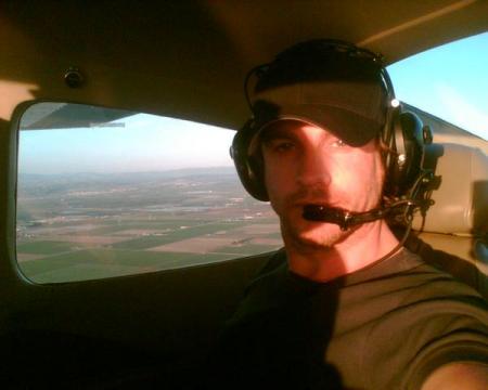 steve hart dans l'avion